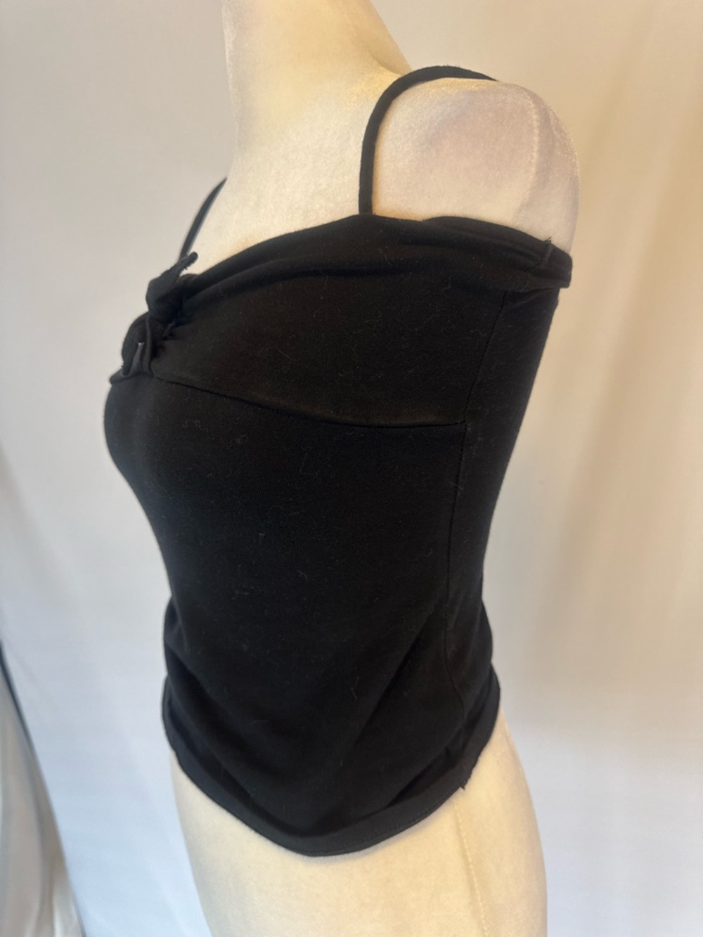 Gap CS stretch cami with bow in front